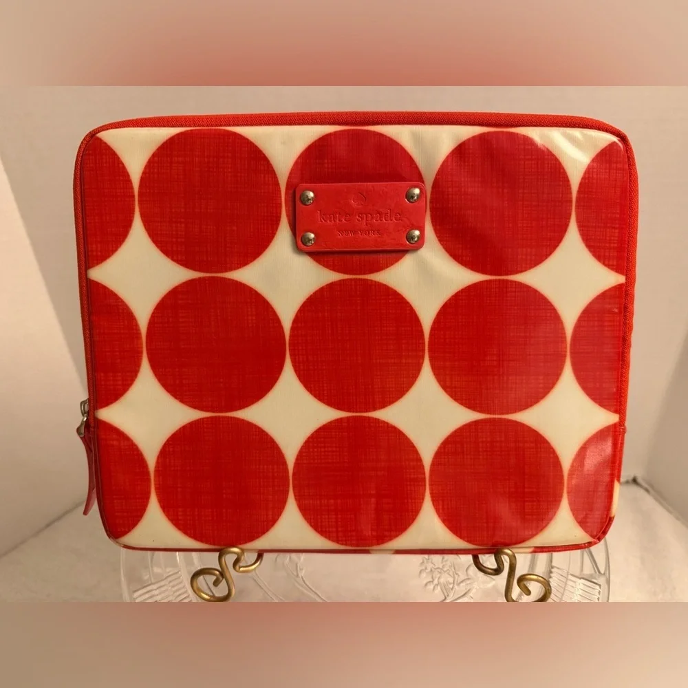 Kate Spade New York ♠️ Large Dot Tech Sleeve / Tablet Case